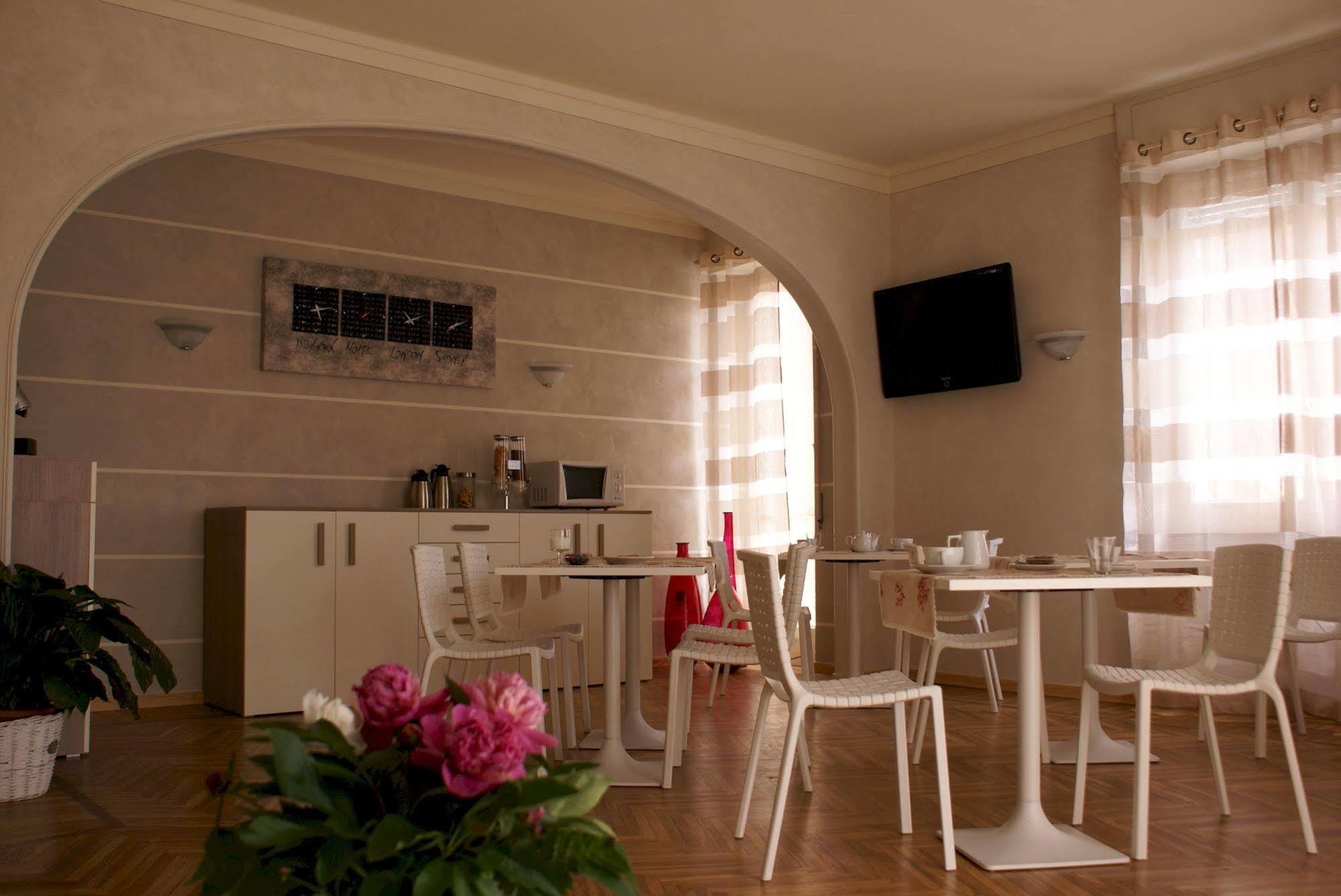 Hotel Lux *